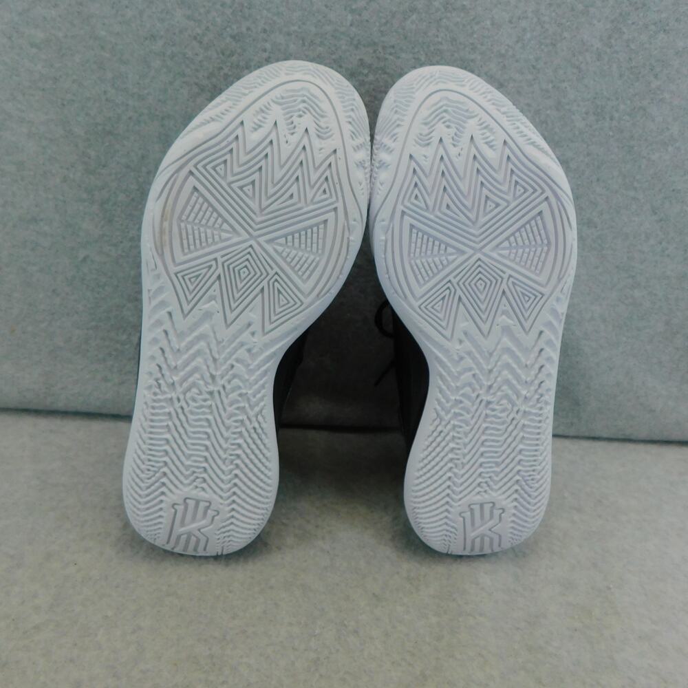 Nike Men's Kyrie Flytrap 6 Black and White Sneakers - Size 9 - Picture 7 of 8